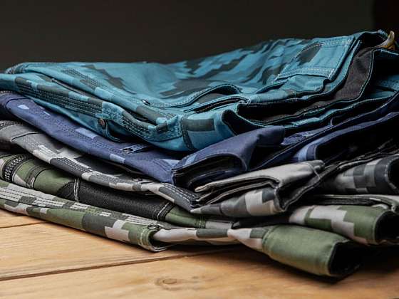 otevřít: Zasoutěžte si o pánské pracovní kalhoty NEURUM s jedinečným vzorem camouflage