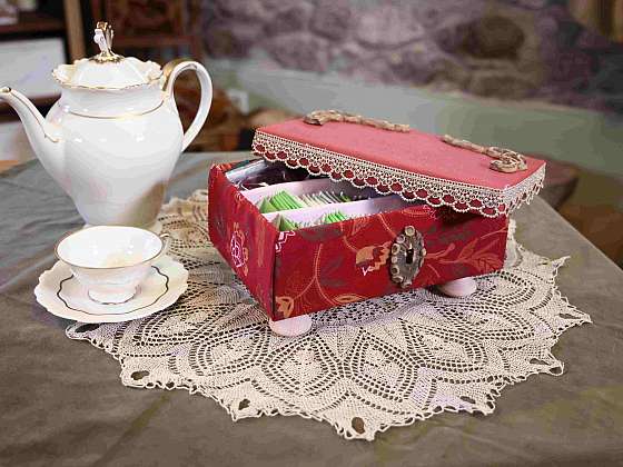 otevřít: Schovejte čaje do luxusní krabičky