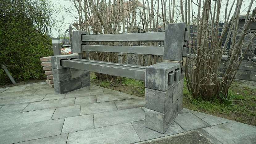 Praktická lavička ze zbytků