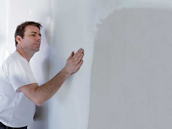otevřít: Jak dosáhnout dokonale hladkého povrchu stěn za pomoci tmelení?