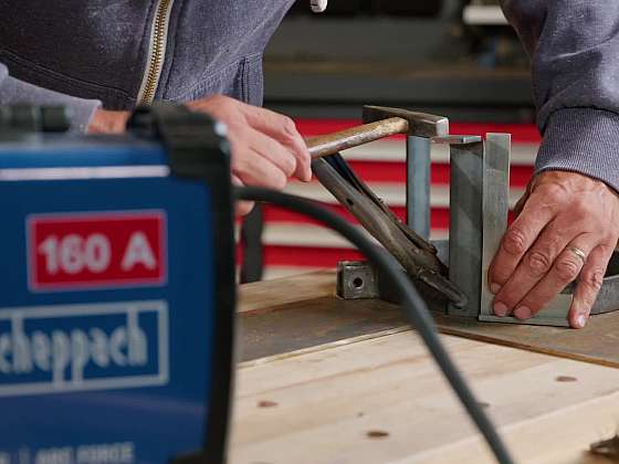 Párty stolek z bandasky