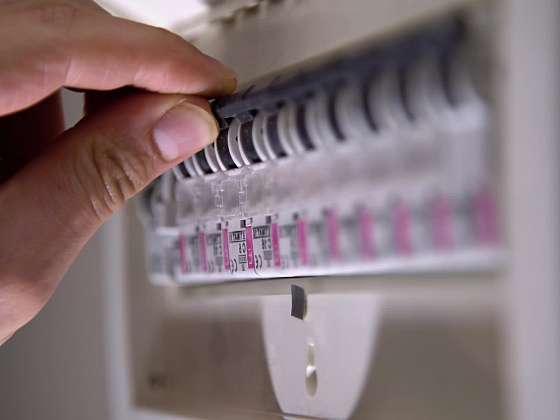 Jak zjistit proč nám padá jistič