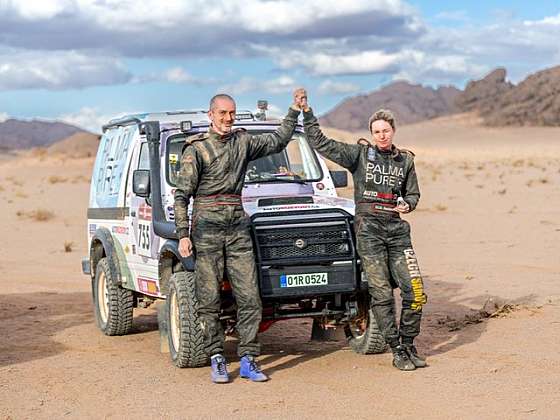 Češka, která již potřetí zdolala Dakar. Letos na slavném závodě startovala se Suzuki Samurai mezi „klasikáři“