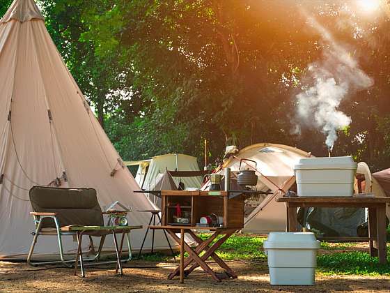 Podlehněte kouzlu kempování s 4camping.cz. Vyhrajte nové kousky do své výbavy