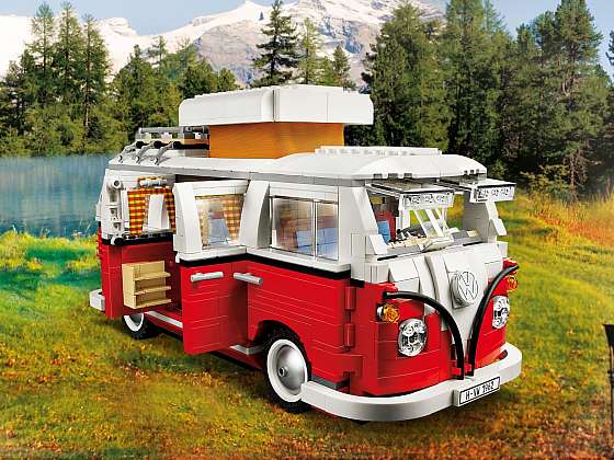 Zasoutěžte si o stavebnici LEGO Creator - obytný karavan Volkswagen T1 z roku 1962