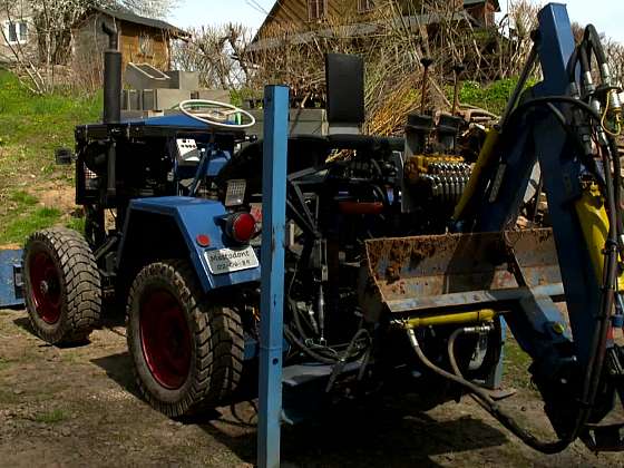Jak si postavit vytuněný traktor-bagr