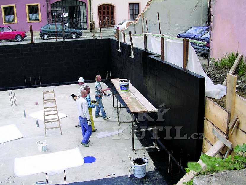 Práce na hydroizolaci