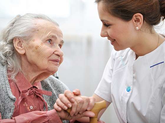 Nadační fond Umění doprovázet pomáhá hospicům s léčbou bolesti