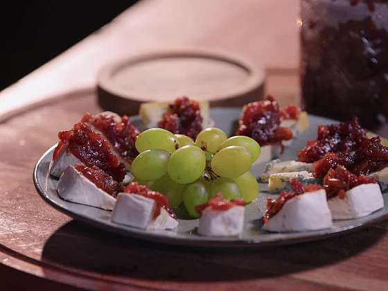 Cibulovo jablečné chutney