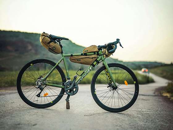 Celý den na kole: Jak chránit tělo a předejít diskomfortu