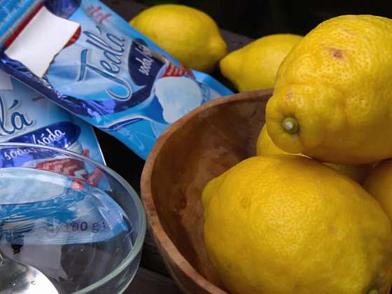 Jedlá soda a citron