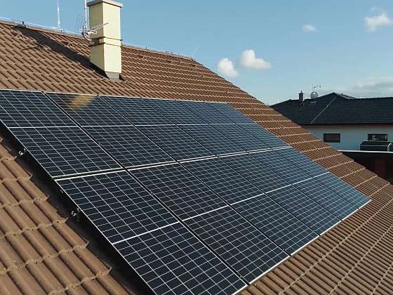 Jak funguje fotovoltaika a jak ji efektivně používat?