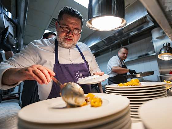 Otevřít článek/video: Michelinský šéfkuchař navštívil Prahu a slavnostně otevřel restauraci Honoré v Grand Hotelu International
