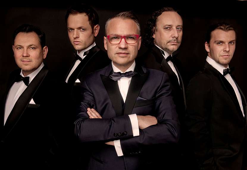Janis Sidovský stojí u zrodu projektu a od jeho začátku udává směr jeho uměleckému i produkčnímu rozvoji