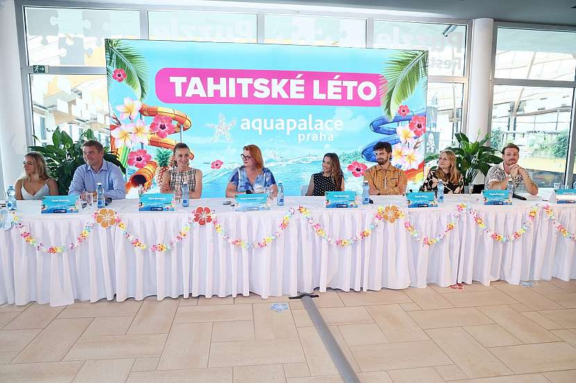 Známé osobnosti společně odstartovaly exotickou letní sezónu v Čestlicích