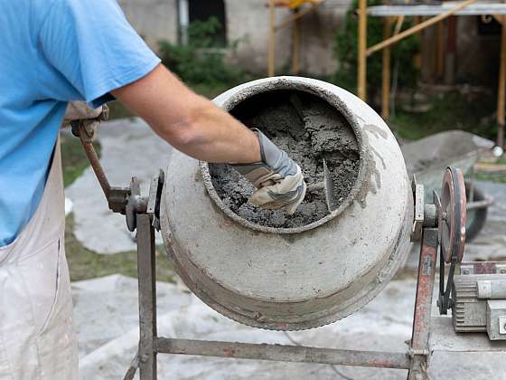 Poradíme, jak si doma namíchat beton