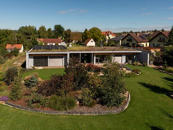 Když kovářova kobyla bosa nechodí