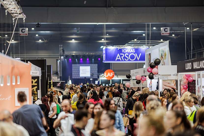 Veletrh kosmetiky, kadeřnictví, nehtového designu a péče o nohy FOR BEAUTY doplní veletrh hraček FOR KIDS