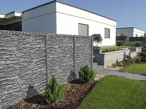 otevřít: Zkuste plot z betonových desek