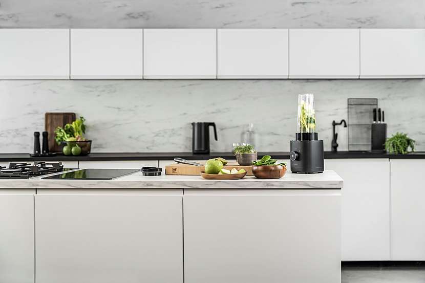 Čistými liniemi i kvalitními spotřebiči můžeme docílit minimalismu v kuchyni (Zdroj: Potten & Pannen - Staněk)