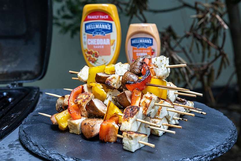Perfektní k nejen k masu a nachos, ale i k dalším oblíbeným pokrmům, kterým dodají omáčka CHEDDAR i novinka SWEET CHILI SAMBA skvělou chuť a grády