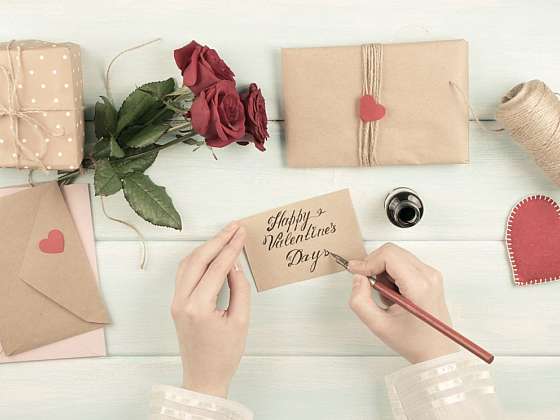 Valentýn je zase tady: Last minute tipy na dárky z lásky!