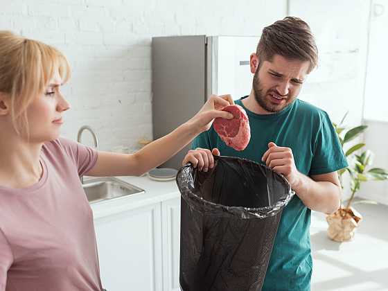 Zbavte se nepříjemného zápachu z odpadkového koše jednou provždy