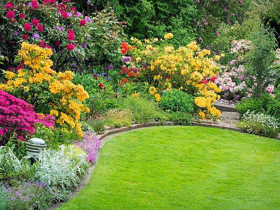 Jak si poradit s rohy a ohraničením v zahradách
