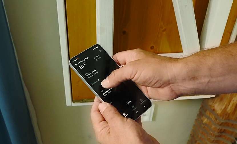 Zásuvku propojíte pomocí aplikace na telefonu
