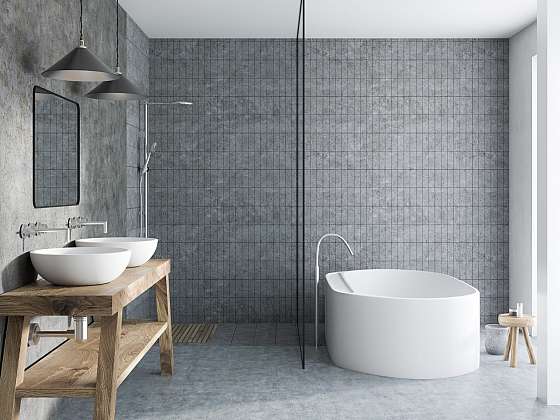 Chcete luxusní koupelnu? Zkombinujte elegantní bílou se dřevem!