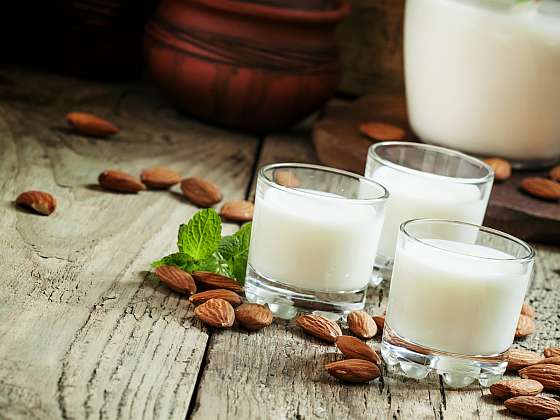 Otevřít článek/video: Objevte zázračné mandlové mléko, které vás omladí a posílí