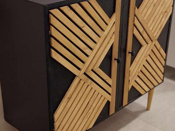 Proměna staré skříňky na stylovou komodu