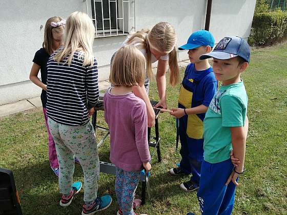 Otevřít článek/video: Oblíbené řemeslné tábory pro děti