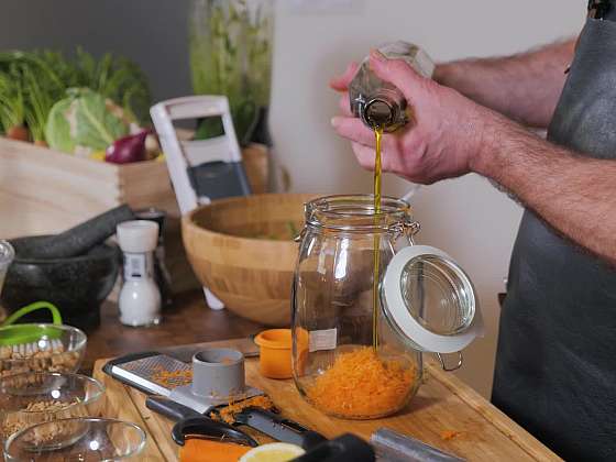 Vyrobte si skvělý omlazující mrkvový olej