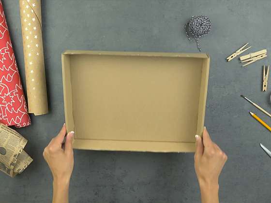 Jak vyrobit závěsnou poličku z krabic