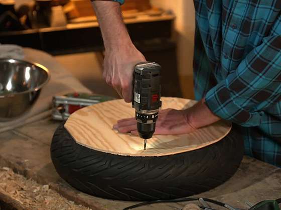 Výroba designového stolečku z pneumatiky s živými sukulenty!