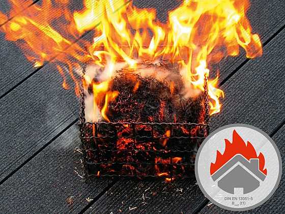 otevřít: Terasy z dřevoplastového materiálu Twinson při zkoušce odolaly působení požáru