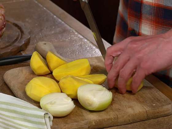 Nakrájení brambor