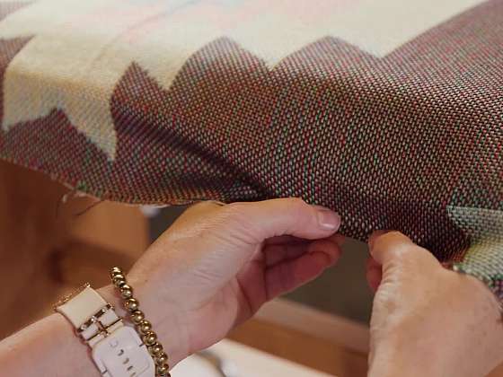 Čalouněná rustikální stolička