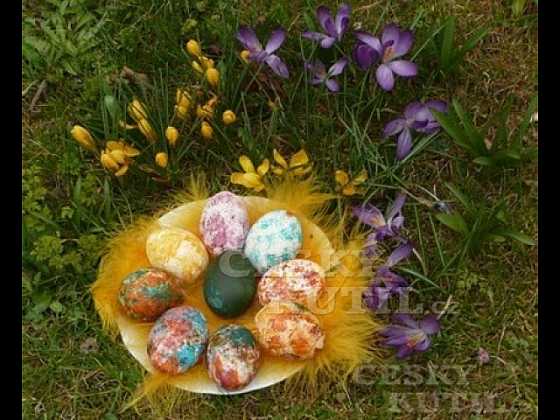 otevřít: Velikonoční barvení vajec s barvami OVO