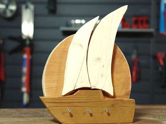 Reuse: Lodička - věšák na klíče