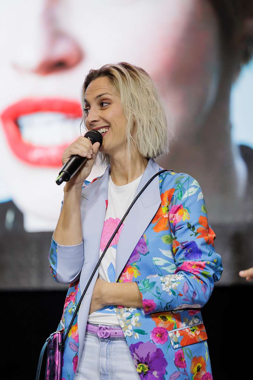 Tváří podzimního veletrhu byla oblíbená herečka a zpěvačka Barbora Poláková