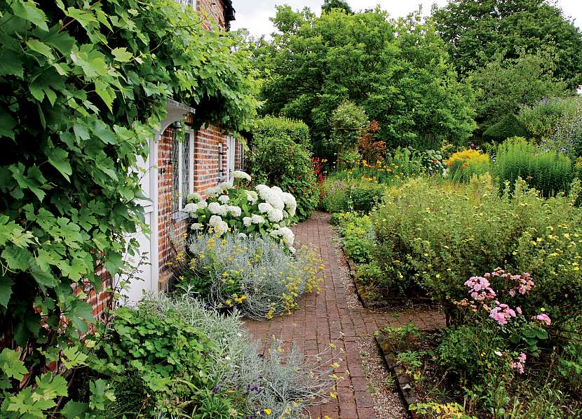 jak lépe zvládnout tvorbu vlastní zahrady i jak se vyvarovat nejčastějších chyb? (Zdroj: HORNBACH BAUMARKT CS spol. s.r.o.)