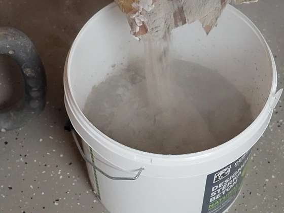 Jak lepit velkoformátový obklad