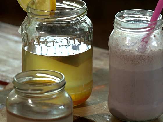 Jak vychytaně využít sklenice se zbytky medu