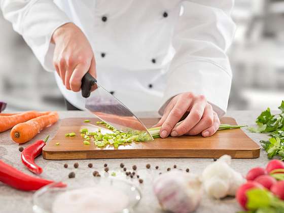 Vyznáte se v kuchyňských nožích? Bez kterého se při vaření neobejdete?