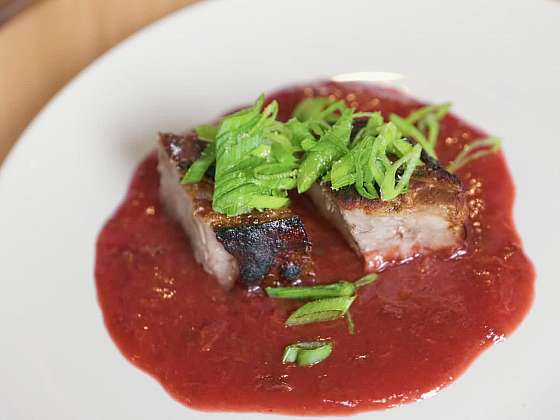 Sklizeň švestek a peckovin