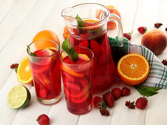 Nealkoholická verze populárního letního drinku pocházejícího ze Španělska – Sangria