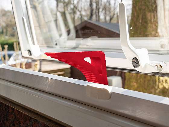 Máme pro vás geniální tip, jak můžete snadno a rychle vyřešit průvan v domě