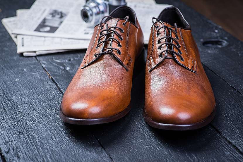 Vyleštěné nové kožené boty